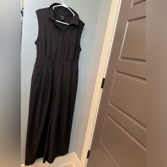 Athleta Brooklyn Wide Leg Jumpsuit - Black - Size 12P - Picture 4 of 7
